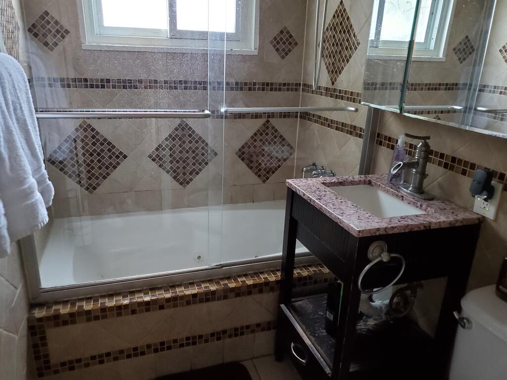 .7Miles From MGM RESORT - thumb 1