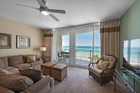 0305 - 2B/2 Bath With Bunks - Gulf Front Balcony - Living Room Faces the Gulf Accommodation Rooms