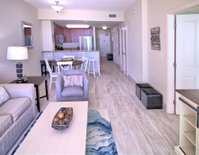 0406 1B/2 Bath With Bonus Room. Renovated April 2018 Accommodation Rooms