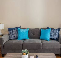 1 and 2 BR Midtown Apts with balcony by Frontdesk - Accommodation Rooms