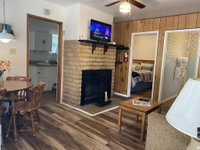 1 Bedroom Home 5 at Timber Haven Accommodation Rooms