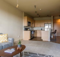 1 BR Apt in Downtown by Frontdesk - Accommodation Rooms