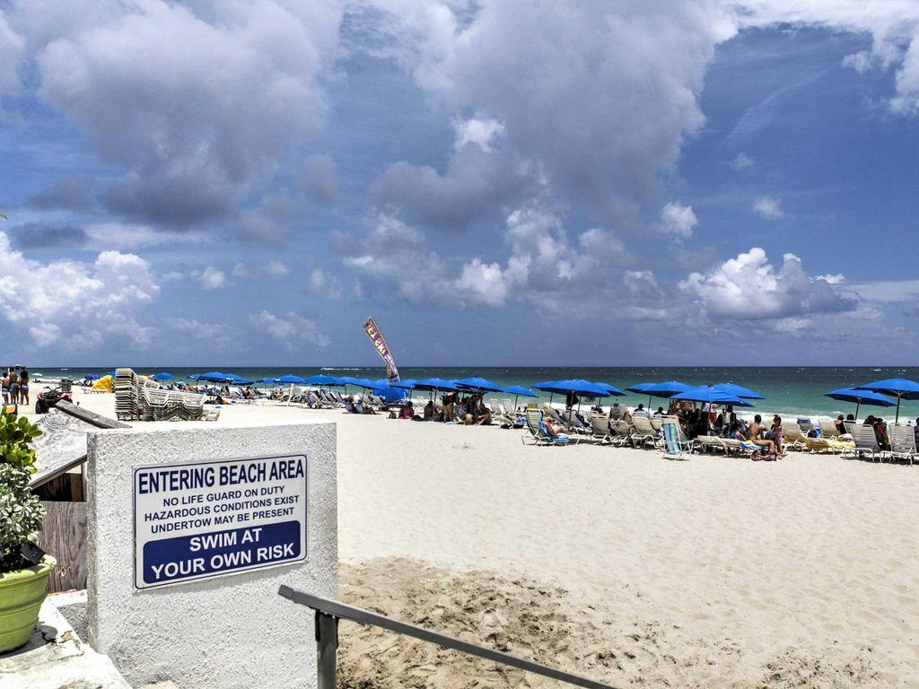 100 Now Open Beach Ft Lauderdale Located In Resort, Large Corner Unit Partial Ocean View - thumb 0