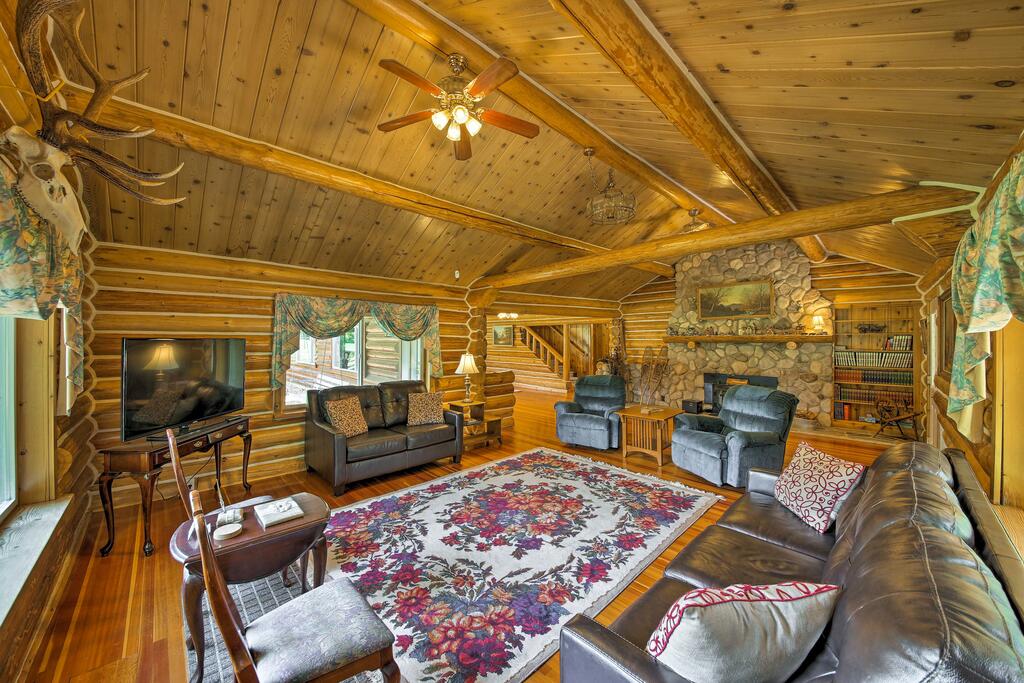 100-Acre Swanson Lodge Ranch - Pond & Epic Views Home - thumb 2