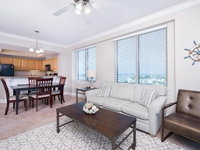 1010W Beach Condo Accommodation Rooms