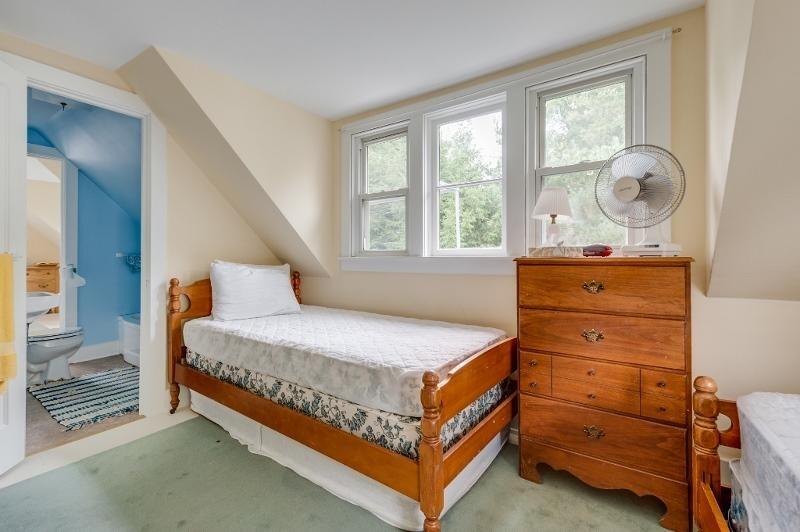 12 Hurst Home - thumb 1