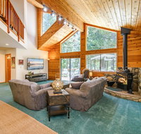 12125 Snowpeak Way Home - Accommodation Rooms