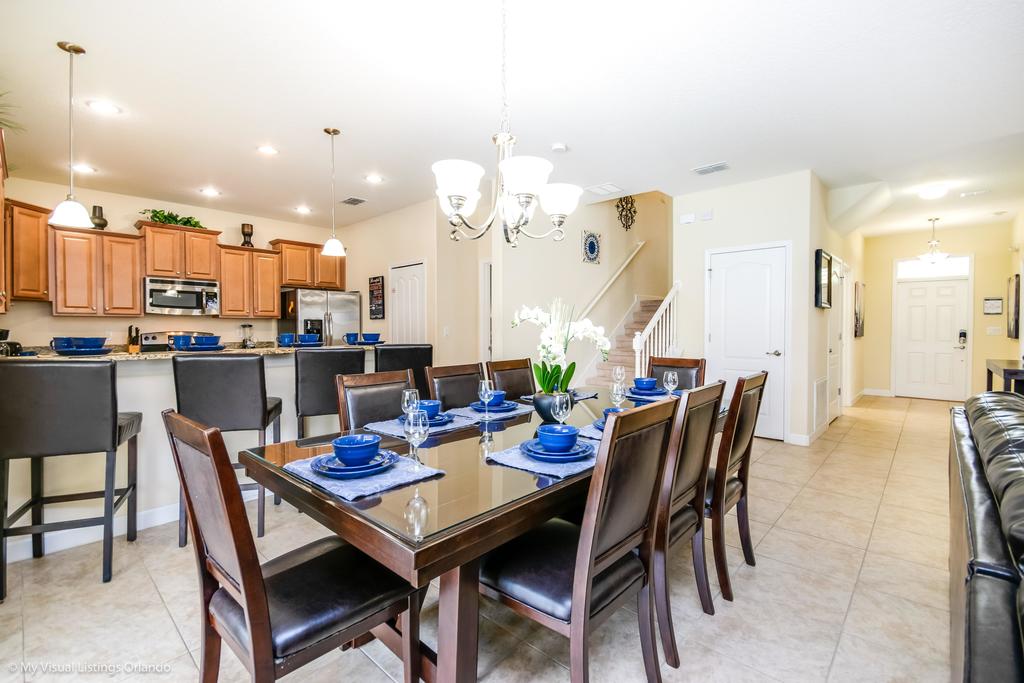 1431 Moon Valley Drive - thumb 1