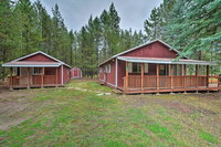 2 Cabins w/Snowmobile Parking 0.2mi to Lake Accommodation Rooms
