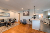 22611 Dolorosa Street Accommodation Rooms