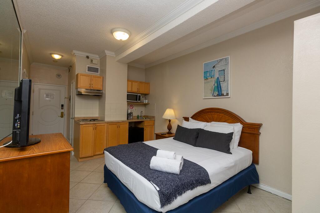 227 City View Hollywood Beach - thumb 0