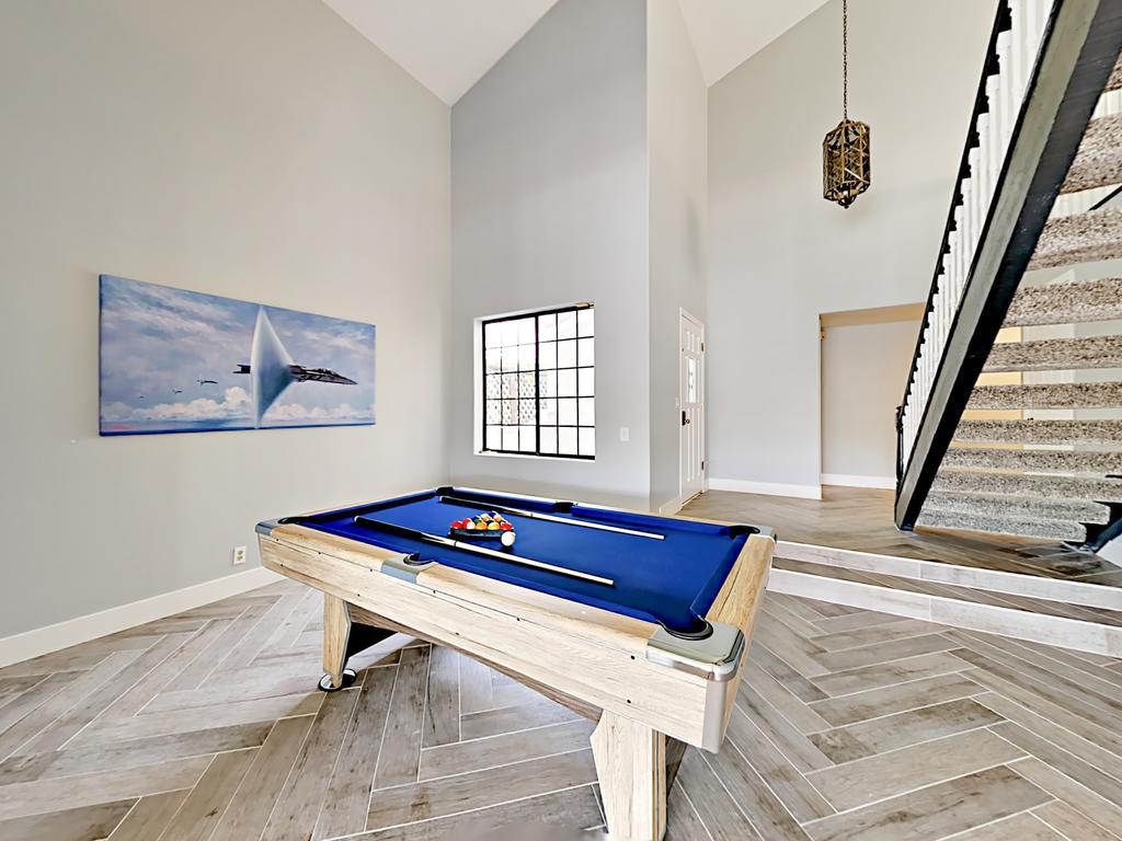 2311 Victoria Avenue Home - thumb 2