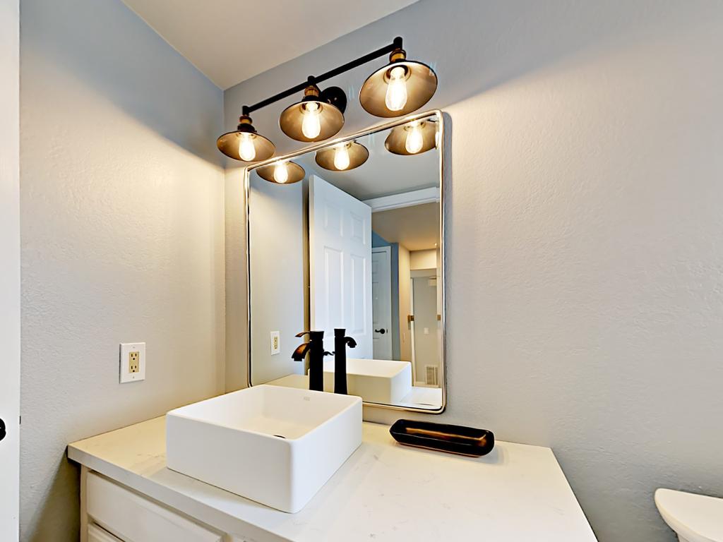 2311 Victoria Avenue Home - thumb 3