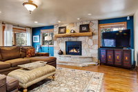 2418 Amundsen Court Home Home Accommodation Rooms