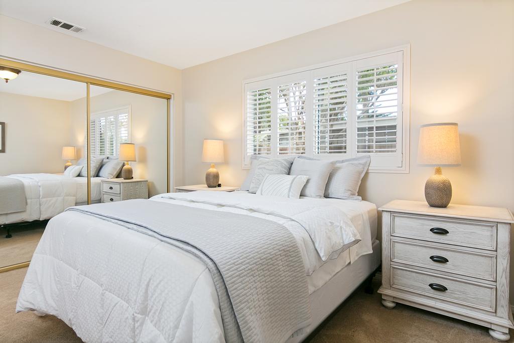 2462 Pierpont Blvd Home - thumb 2
