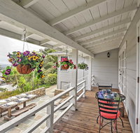 2BR Aptos Cottage with Deck and Views - 10 Min to Beach - Accommodation Rooms