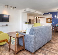 2BR at West 7th Street - Accommodation Rooms