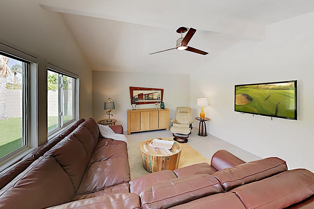 2BR/2BA Modern Retreat: Pool & Spa, Near Downtown Palm Springs Home - thumb 1