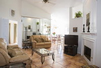 3 Bedroom 2 Bath Pool Home in an Orlando Gated Golf Resort Accommodation Rooms