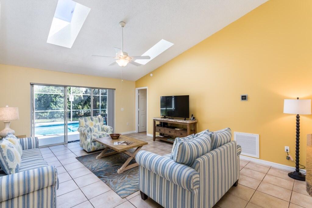 3 Bedroom 2 Bathroom Disney Vacation Home Villa - thumb 2