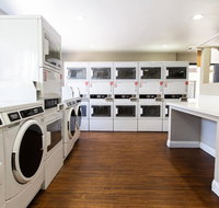 3.5 Mi to Disney and Knotts - Accommodation Rooms