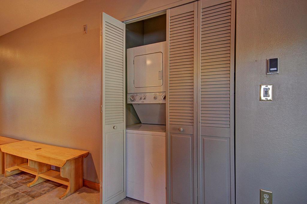 315 Woodbridge Condo - thumb 1