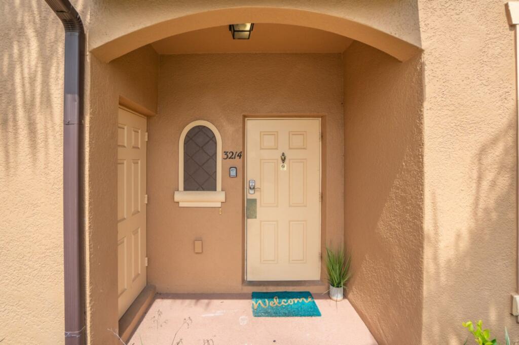 3214 Royal Palm -CHECK OUT NEW LOWER PRICEING! - thumb 1