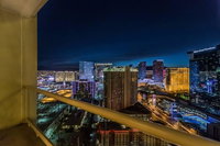 35th FL Penthouse - Strip View - No Resort Fees - Free Valet - MGM Studio 3509 Accommodation Rooms