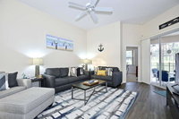 370 Calabay Parc Accommodation Rooms