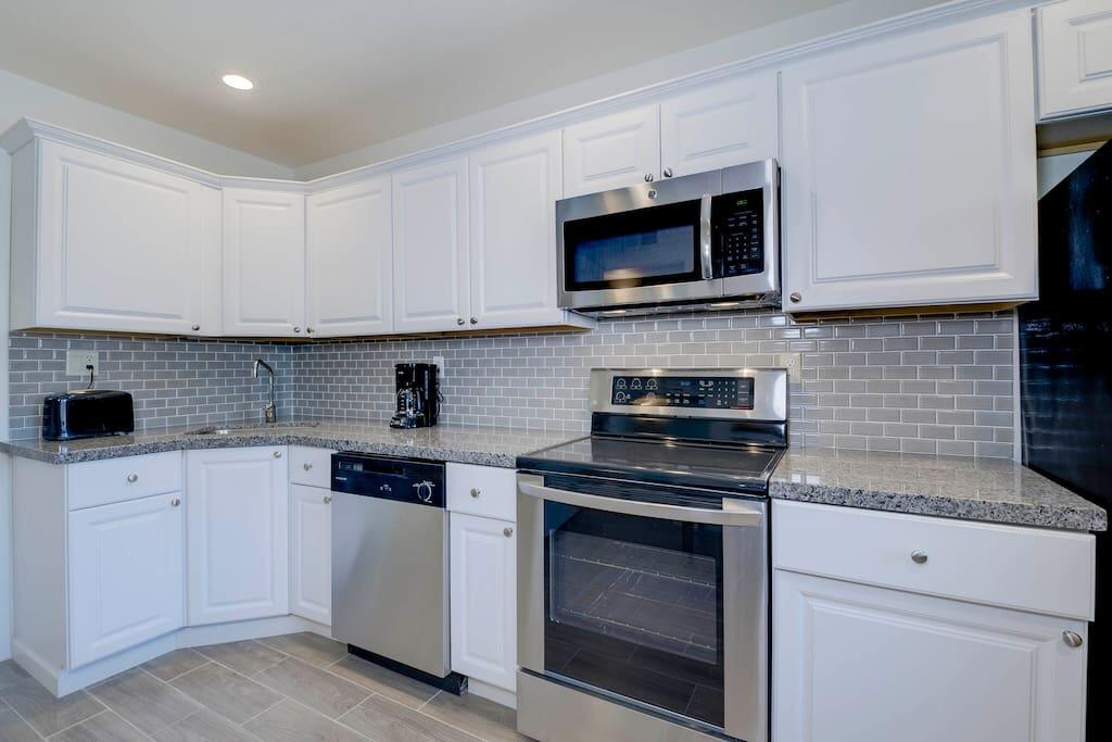 37B- Casa Grande Condo Full Remodel W HEATED POOL - thumb 2