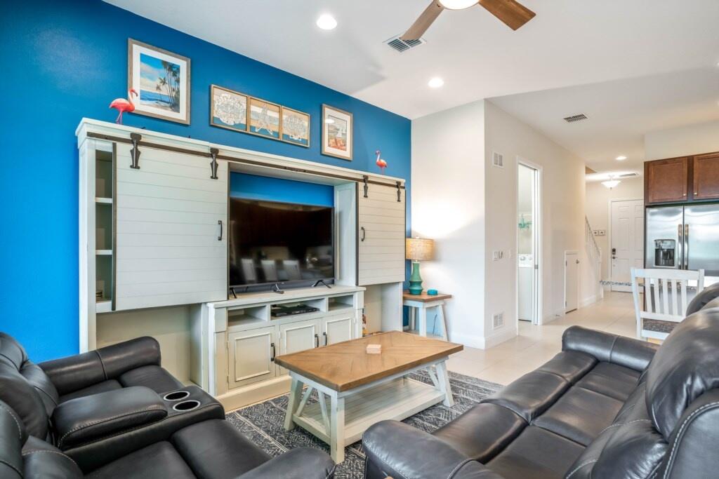 4 Bed Splash Pool Townhome Great Location Townhouse - thumb 2