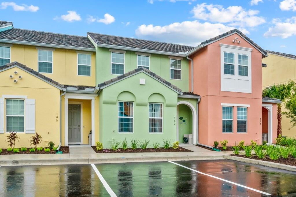 4 Bed Splash Pool Townhome Great Location Townhouse - thumb 3