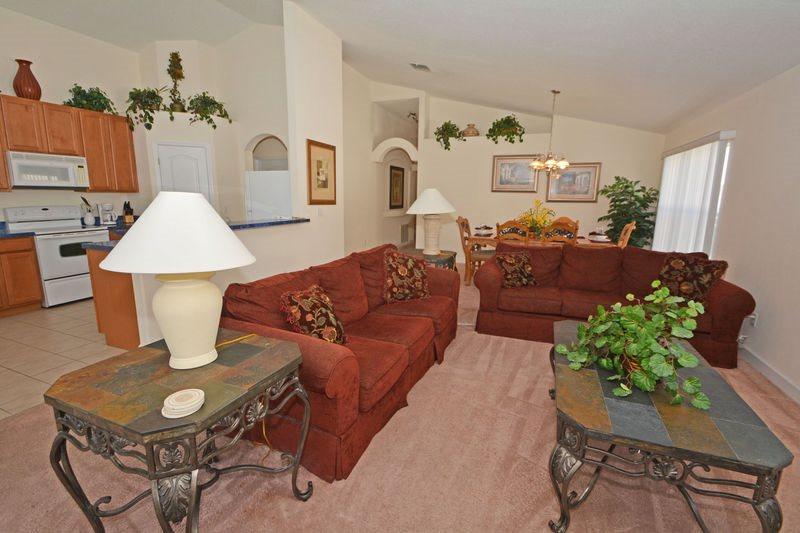 4 Bedroom 3 Bath Pool Home With Games Room - thumb 2