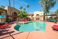 44B CASA GRANDE modern 1bd 1ba condo heated pool Accommodation Rooms