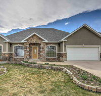 4BR Smithfield Home Near USU and Cherry Peak Resort! - Accommodation Rooms