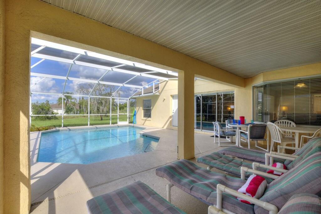 5 Bed TropicalLarge Pool Green View & Games Room - thumb 1