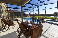 5 Bedrooms - Family Fun home Accommodation Rooms