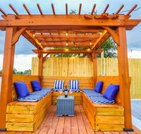 5 Star Pergola & Dine on Sun-Splashed Luxury Deck - Accommodation Rooms