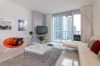 5-Star LuxCozy City Views - Sleeps 4 - Brickell Accommodation Rooms