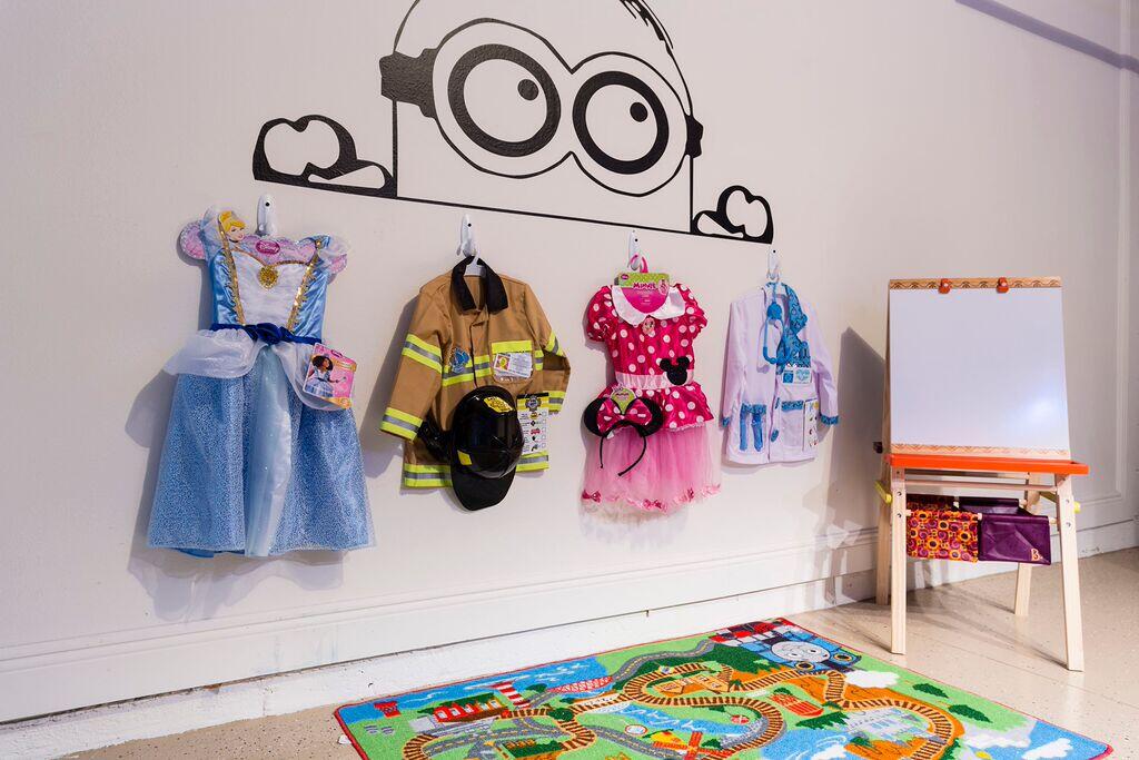 5144 Oakbourne Avenue Home - thumb 0