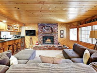 585 Golden West Drive Home Accommodation Rooms