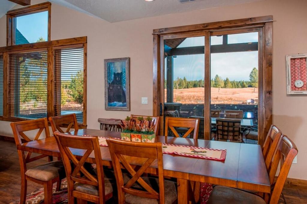 7 Caldera Cabin - thumb 3