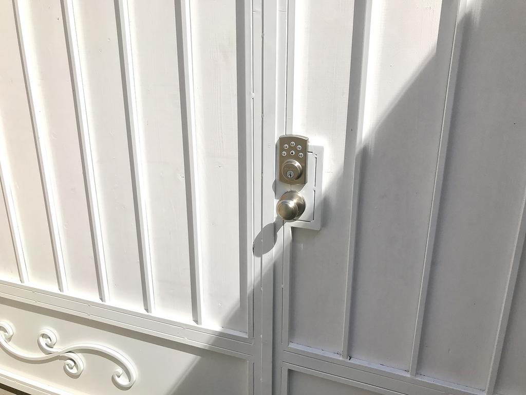 8670 San Carlos Av. South Gate CA 90280 - thumb 2