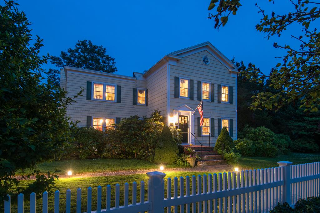 A Butlers Manor - thumb 0