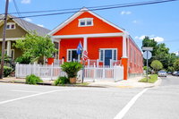 Algiers Point Ferry Courtyard Covered Patio Accommodation Rooms