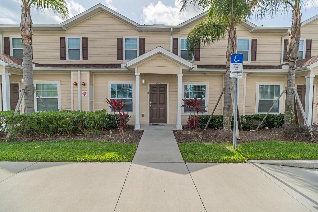 All New Townhouse In Gated Community Sleeps 6 10 Min To Disney - thumb 1