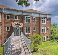 Art of Living Retreat Center Condo with Mtn View - Accommodation Rooms