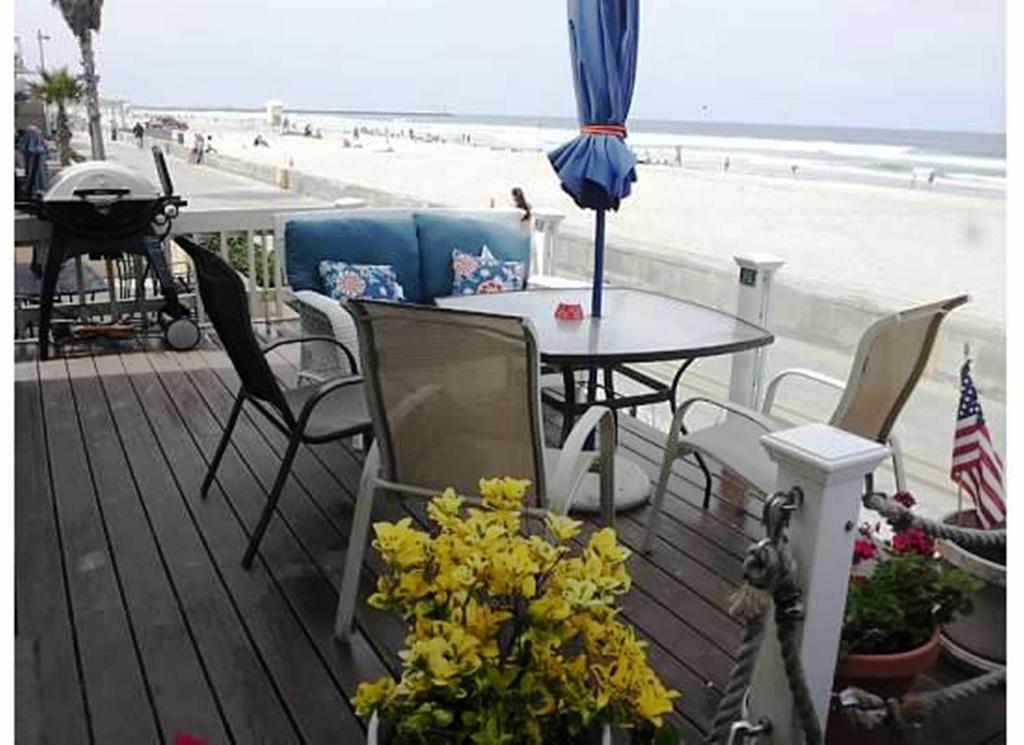 Awesomesaucebeachhouse I - thumb 1