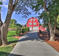 Barn Retreat and Event Venue, 5 Miles to Old Town! - Accommodation Rooms