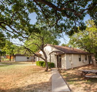 Bay Landing Camping Resort Cabin 13 - Accommodation Rooms
